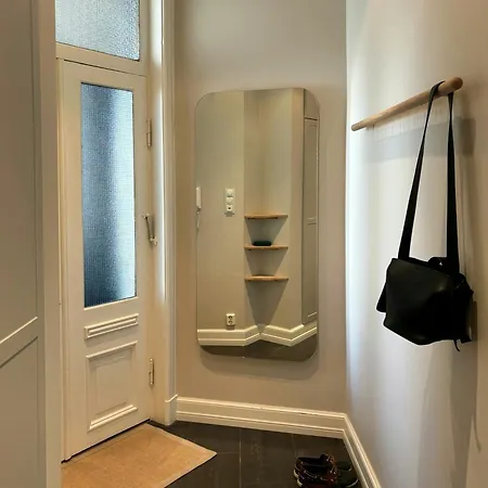 Apartment Classic Flat With Stucco On Majorstuen Oslo