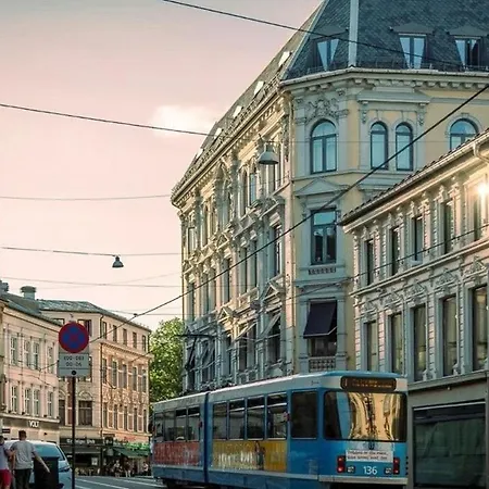 Classic Flat With Stucco On Majorstuen Apartment